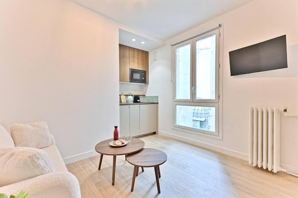 Apartment Au Centre De - Musee Grevin Paris